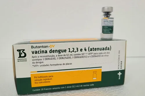 Dengue: profissionais de saúde começam a receber a vacina