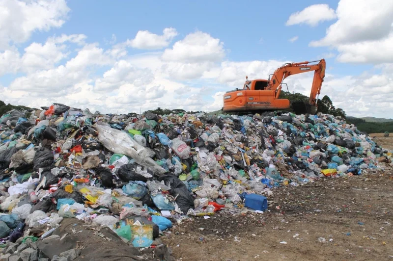 Estudo aponta que mais de 40% do lixo gerado é reciclável