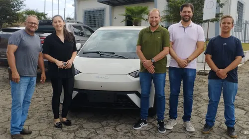 Saúde de Papanduva recebe veículo elétrico para transporte de pacientes