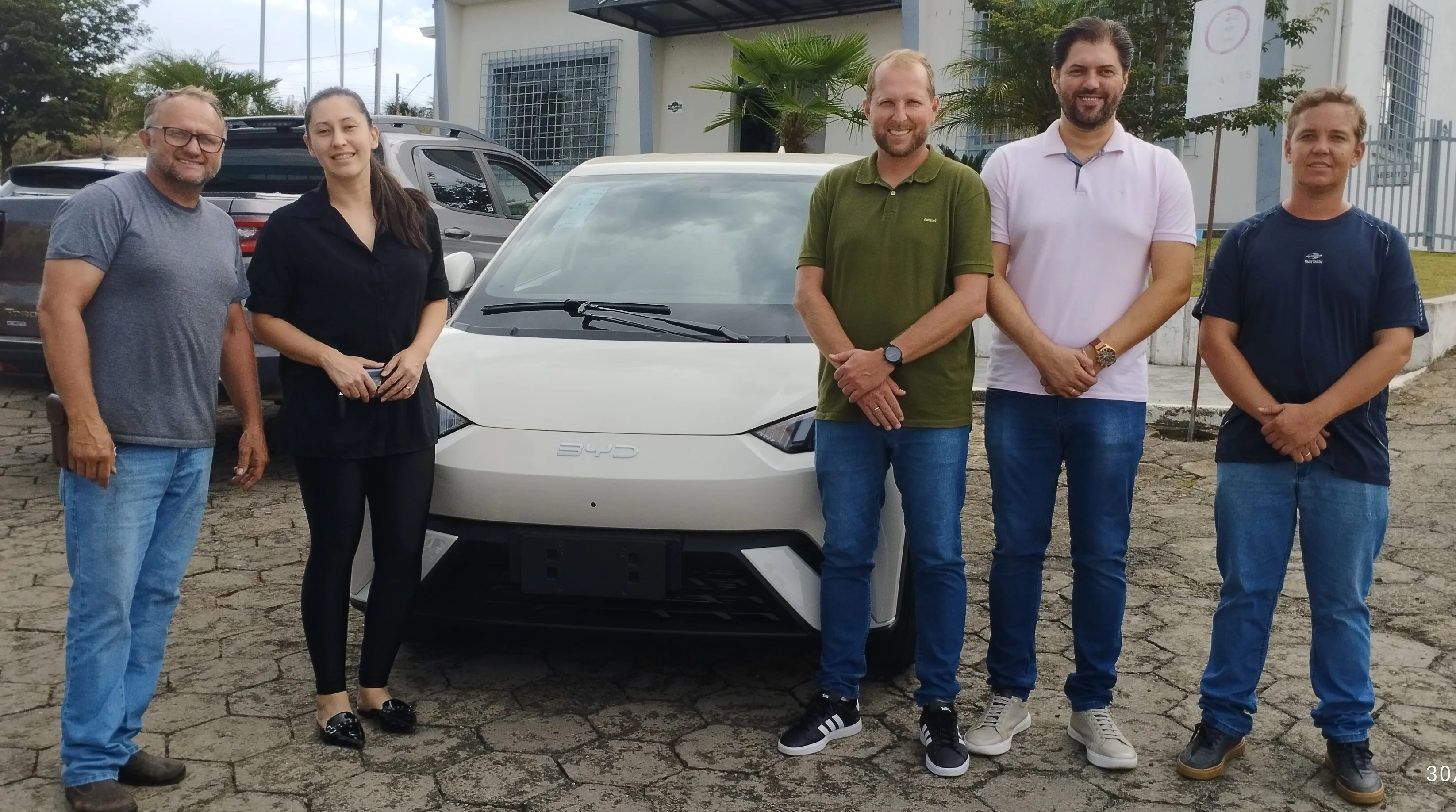 Saúde de Papanduva recebe veículo elétrico para transporte de pacientes