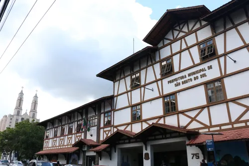 Serviços públicos terão alterações durante o feriado da Paixão de Cristo