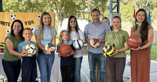 Prefeitura de Canoinhas entrega cobertura de quadra e novos materiais esportivos no GEM Reinaldo Krüger