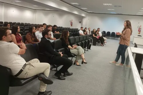 Fórum da região se transforma em local de aprendizado