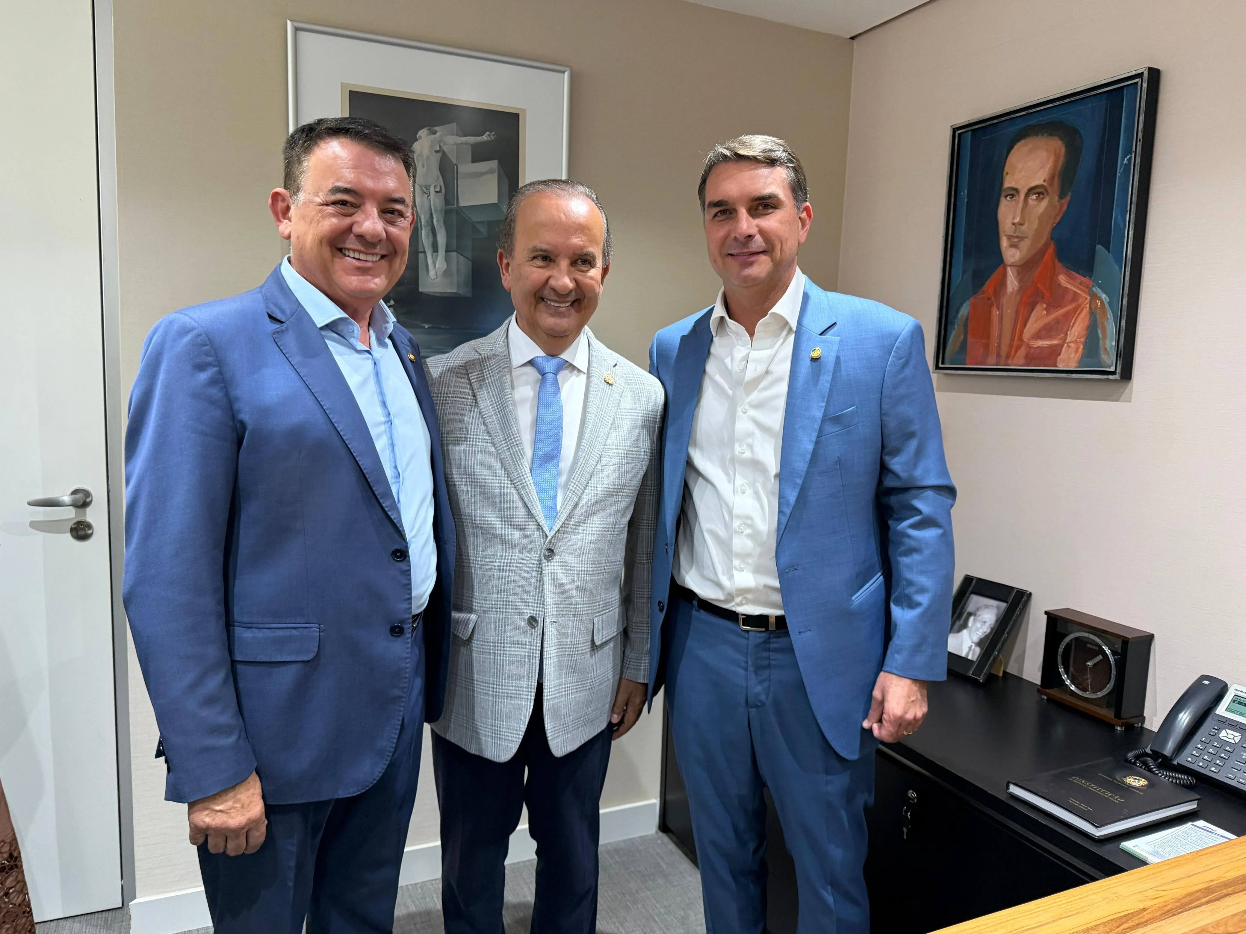 MAURÍCIO PEIXER CUMPRE AGENDA AO LADO DE FLÁVIO BOLSONARO