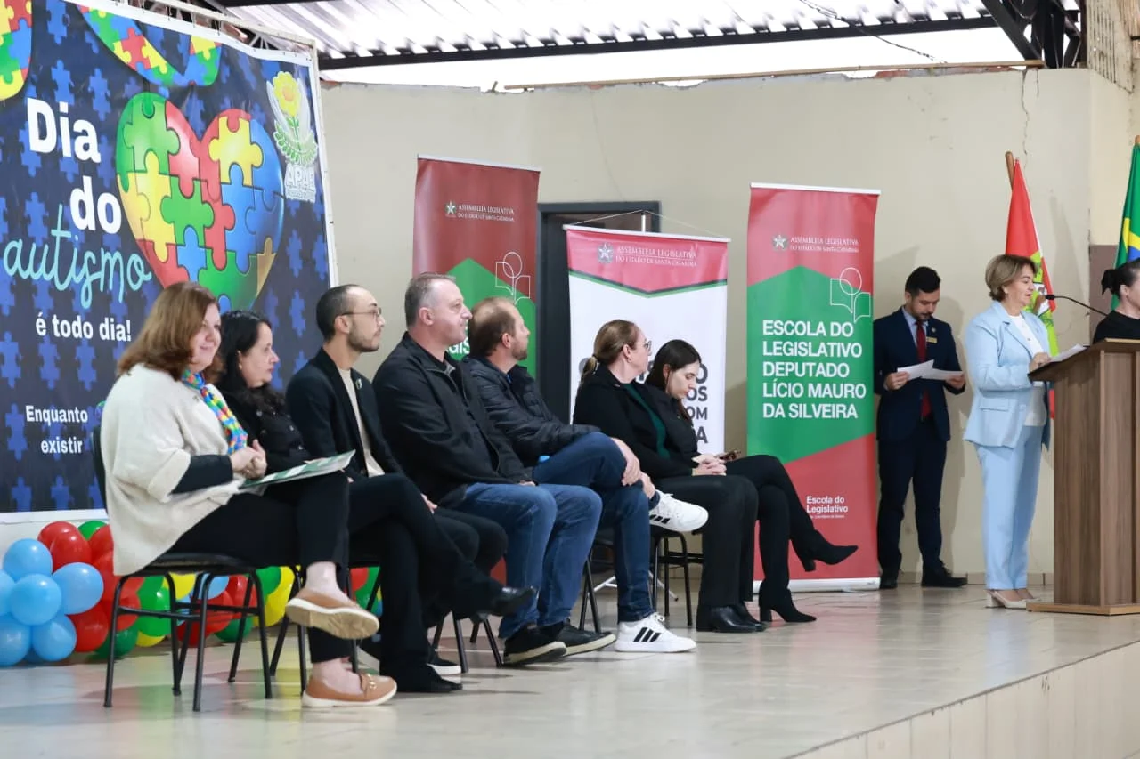 Seminário sobre inclusão e autismo reúne cerca de 700 participantes e fortalece rede no Planalto Norte