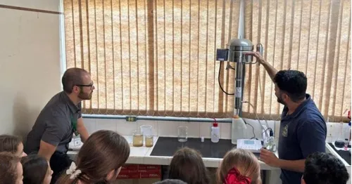 Estudantes de Campo Alegre participam de visita educativa à Estação de Tratamento de Água