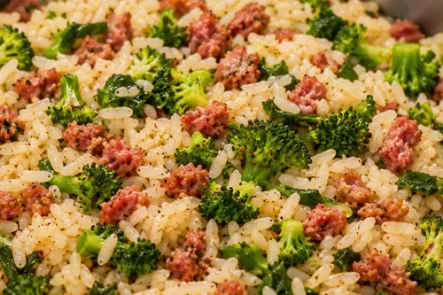 (VÍDEO) Receita da Semana: Arroz com linguiça schmierwurst