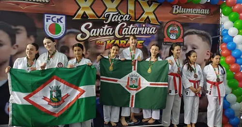 Academia Conjopan/FMD conquista 20 medalhas na Taça Santa Catarina de Karatê