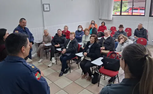 Projeto Bombeiro Amigo 60+ inicia nova turma em São Bento do Sul