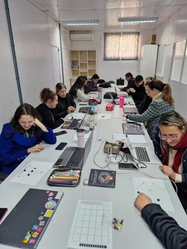 Professores de Pensamento Computacional participam de formação sobre cultura digital e educação antirracista