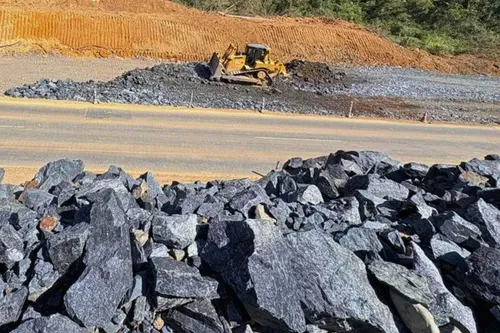 Rodovia estadual na região fecha nesta segunda-feira (1º)