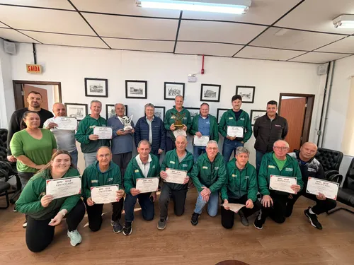Atletas medalhistas dos JASTI 2026 são homenageados em cerimônia emocionante na Prefeitura de São Bento do Sul