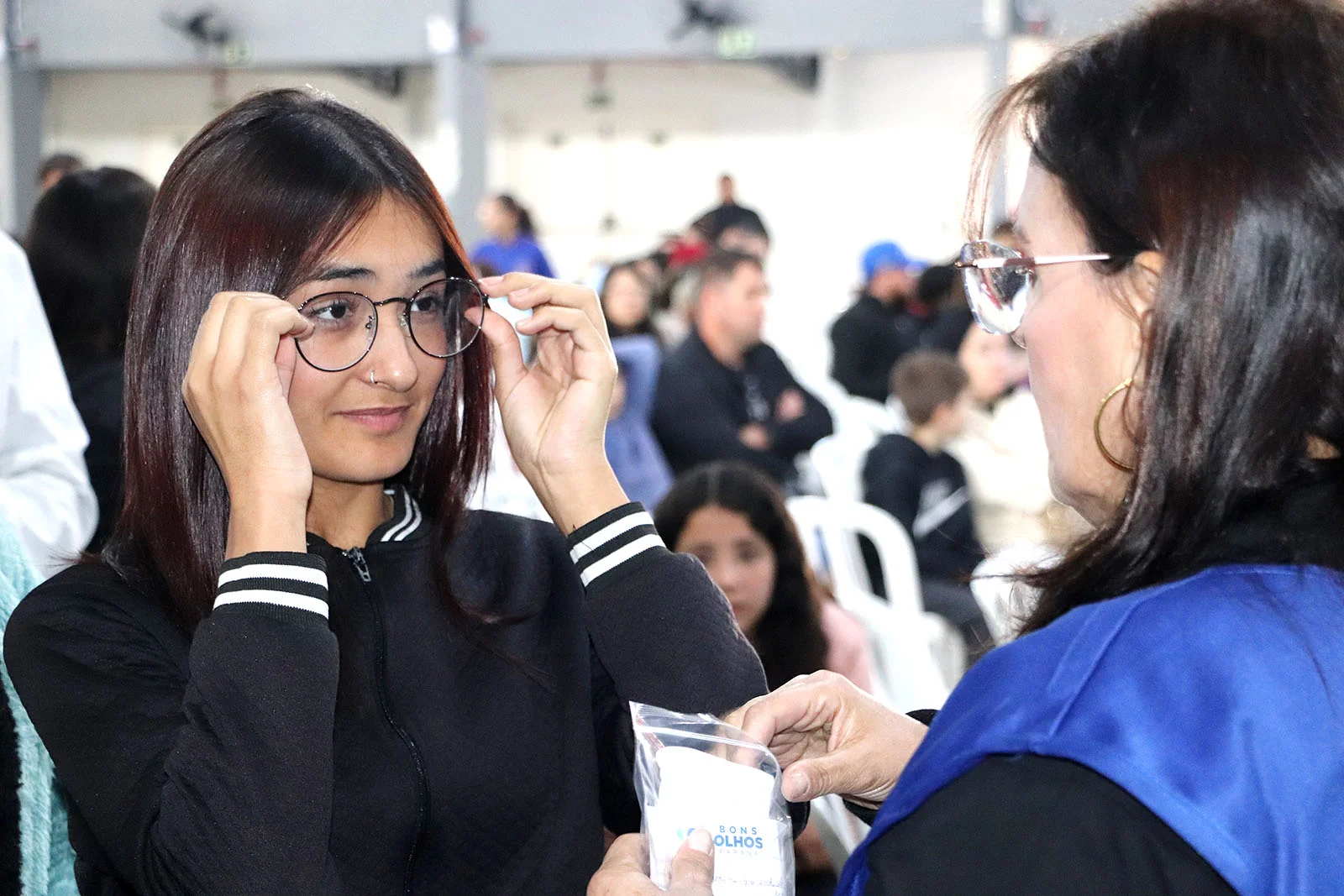 Mais de 160 estudantes de Piên recebem óculos gratuitos pelo programa Bons Olhos Paraná