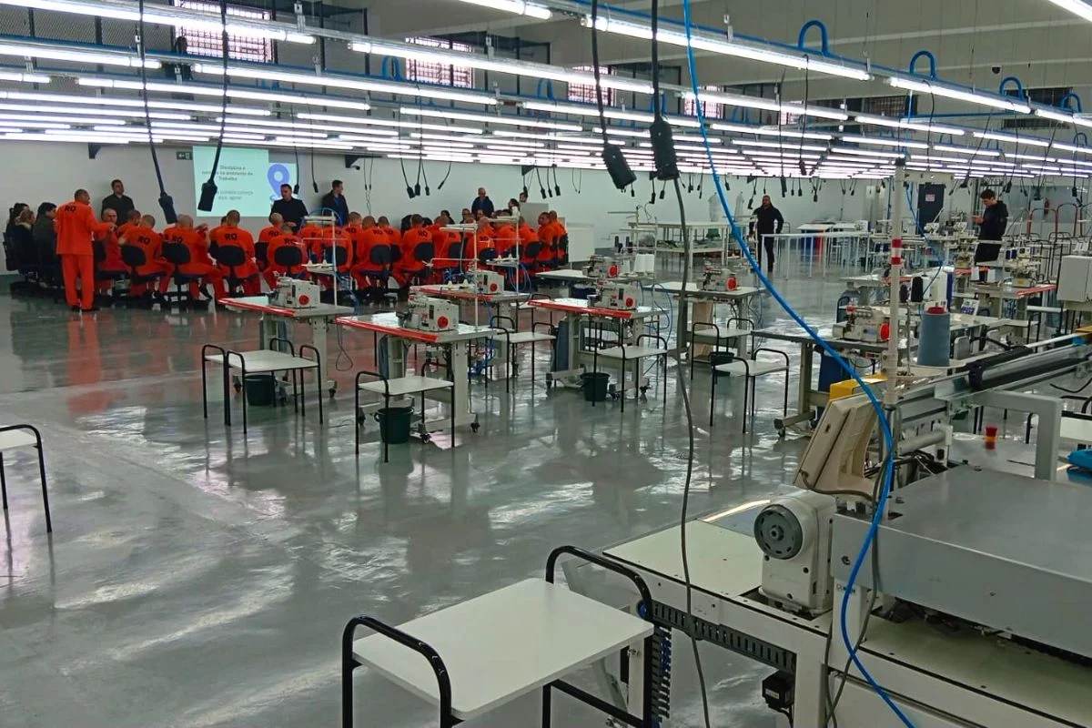 Empresa de moda chega a penitenciária da região
