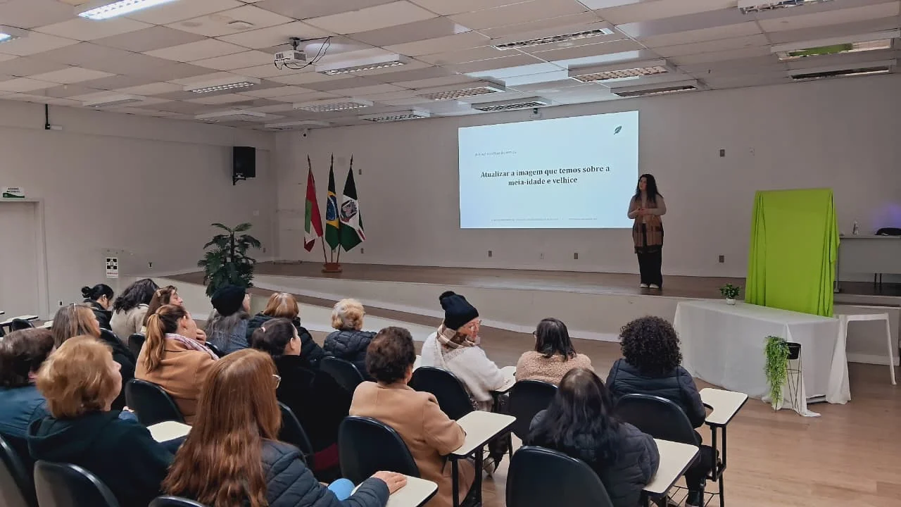 Encontro promove saúde e bem-estar no programa “De Bem com a Vida – Climatério” em São Bento do Sul