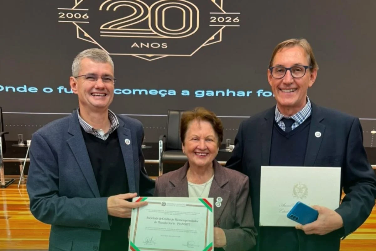 Banco do Planalto Norte é homenageado pela Alesc