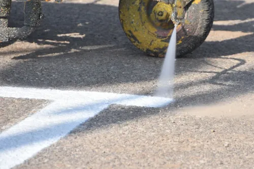 Papanduva lança licitação milionária para compra de tinta