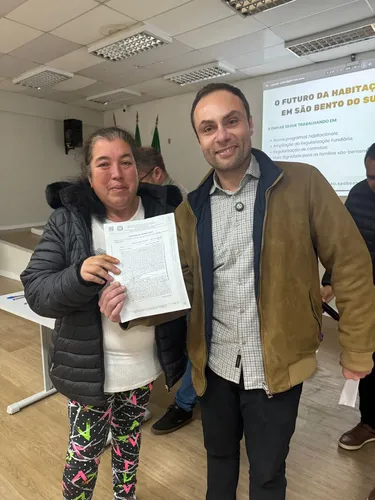 Emhab entrega 91 matrículas de imóveis
