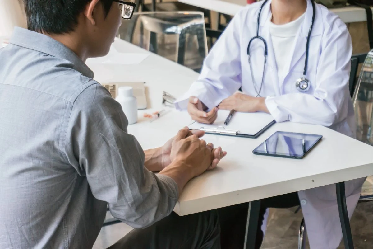 Papanduva publica lista de médicos peritos