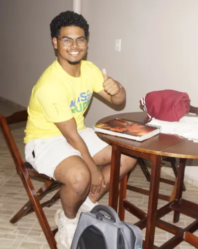 Jovem deixa São Paulo para estudar, manter bolsa e perseguir o sonho de transformar vidas