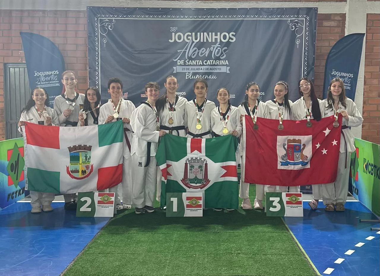 São Bento do Sul faz história nos Joguinhos Abertos com 29 medalhas e vice-campeonato no Taekwondo