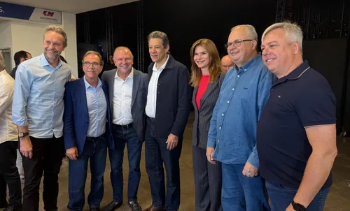 Lula é oficializado candidato à reeleição; chapa de Santa Catarina participa da convenção nacional