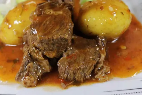 (VÍDEO) Receita da Semana: Músculo na panela de pressão