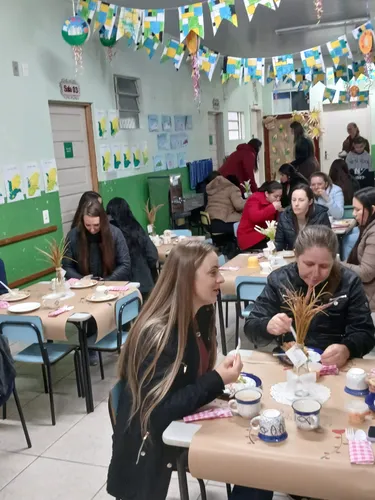 Projeto “Cuidando de Quem Cuida” fortalece apoio a famílias de estudantes autistas