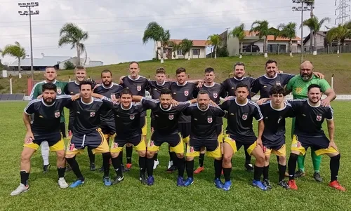 Seis equipes garantem vaga nas quartas de final do Municipal de Futebol da 2ª Divisão