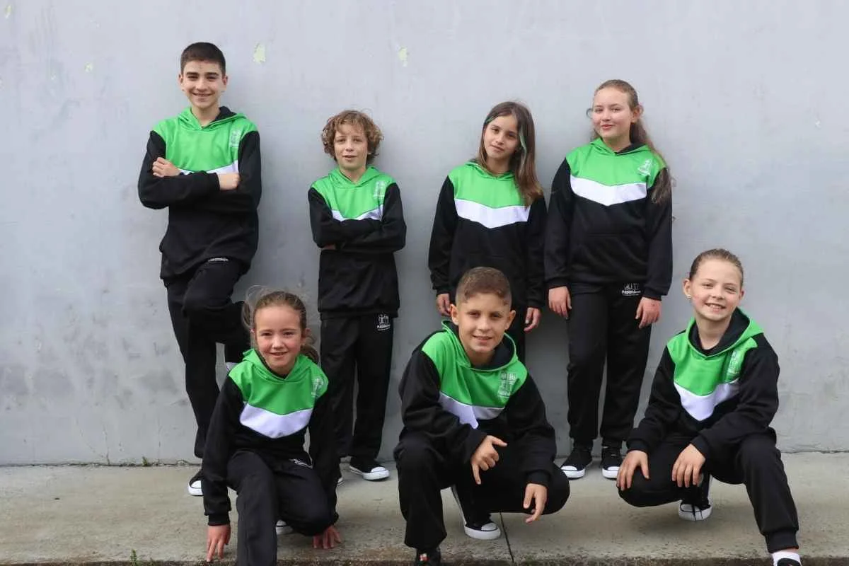 Alunos papanduvenses recebem uniformes escolares