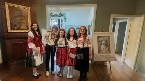 Alunos de Polpan vivenciam cultura polonesa em festival no Paraná
