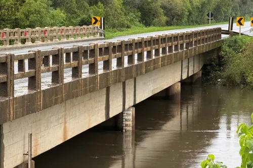 Nível do rio Canoinhas liga o alerta