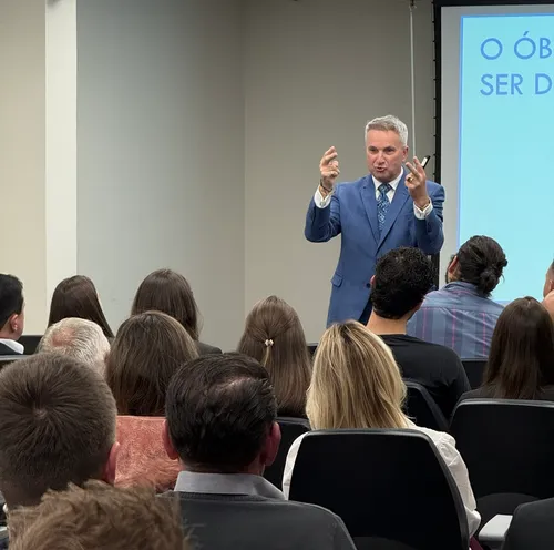 Palestra orienta empresários sobre contratos, cobranças e protesto de títulos