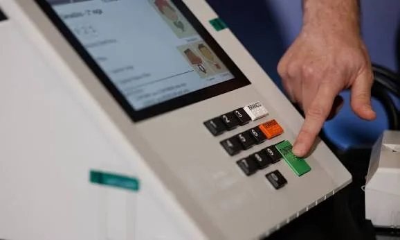 Aos que se depararão com as urnas no próximo dia 04 de outubro de 2026