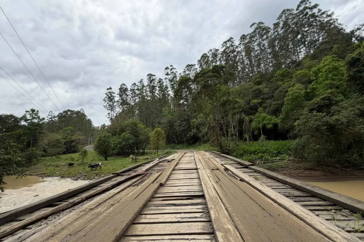 Papanduva tem ponte interditada