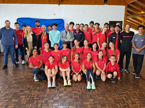 Atletismo de São Bento do Sul conquista ouro e recorde histórico na Olesc