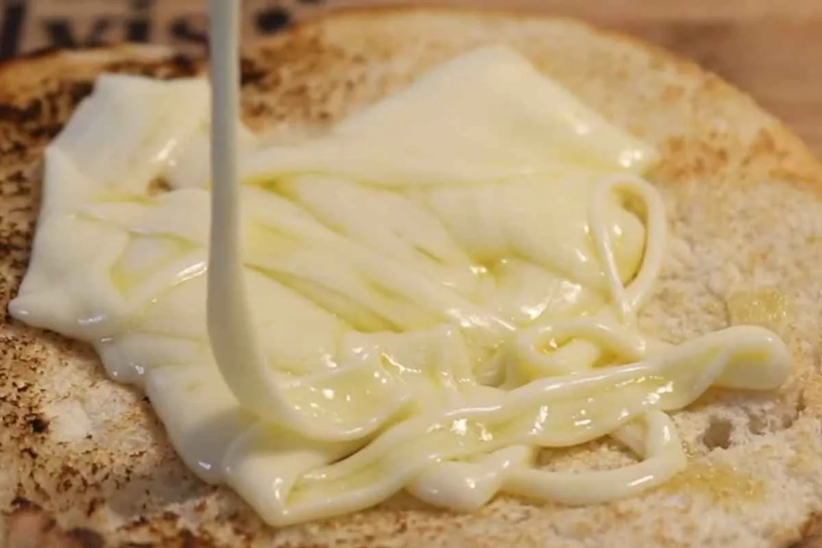 (VÍDEO) Receita da Semana: Como derreter o queijo?