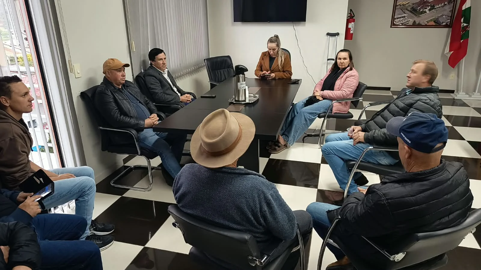 Moradores cobram reabertura de acesso e questionam decisão da Prefeitura de Santa Terezinha