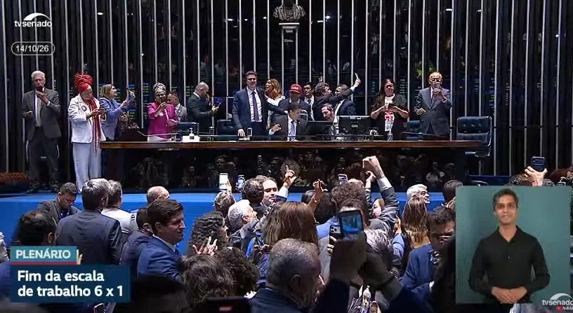 Fim da escala 6x1 é aprovado no Senado e representa vitória política para Lula