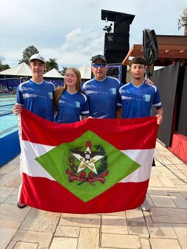 Nadadores de São Bento do Sul conquistam medalhas no Troféu Chico Piscina