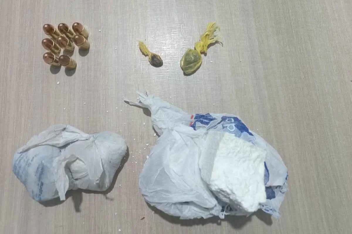 PMRv/SC prende motorista com cocaína na região