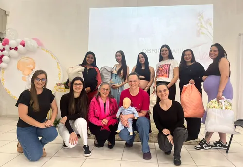 CRAS Oxford promove encontros com gestantes sobre cuidados com o bebê e vínculos familiares