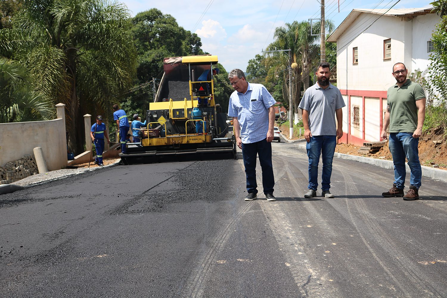 Imagem para matéria Rua Tereza Conrad começa a ser pavimentada 