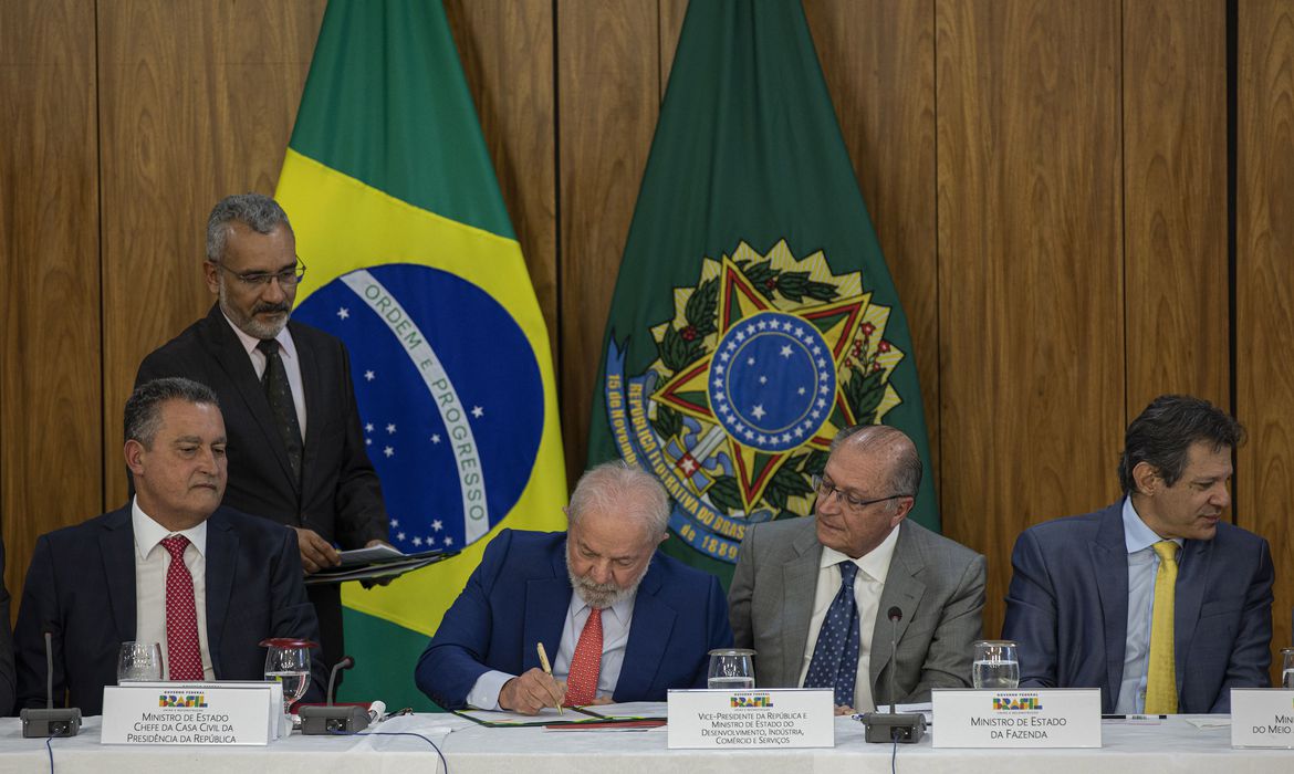 Imagem para matéria Governo libera mais de R$ 580 milhões em emendas parlamentares para o RS 