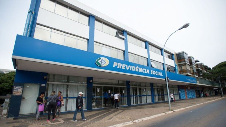 Imagem para matéria INSS: Prova de vida continua existindo, mas bloqueio de benefícios é suspenso por portaria 