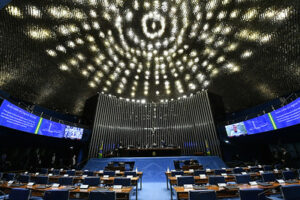 Imagem para matéria Mais deputados, fraude no INSS e CPI das Bets; o que deve movimentar a semana no Congresso 