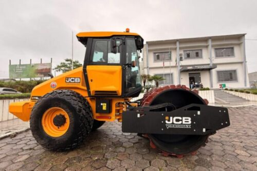 Imagem para matéria Papanduva recebe mais um equipamento pesado para a infraestrutura 